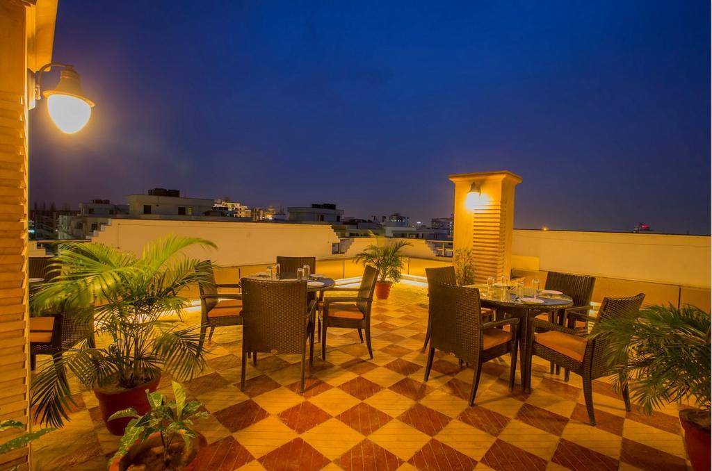 Hotel Kapish Smart-All Pure Veg Jaipur Luaran gambar