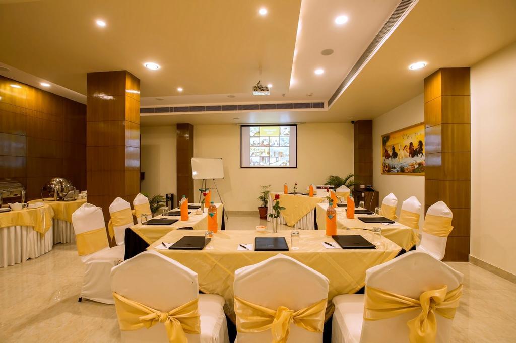 Hotel Kapish Smart-All Pure Veg Jaipur Luaran gambar
